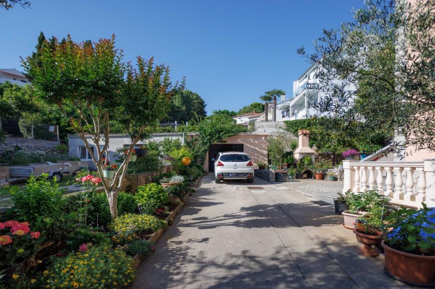 Beachfront Cozy Krk Apartment with Balcony - One Bedroom Apartment with Balcony - foto 14