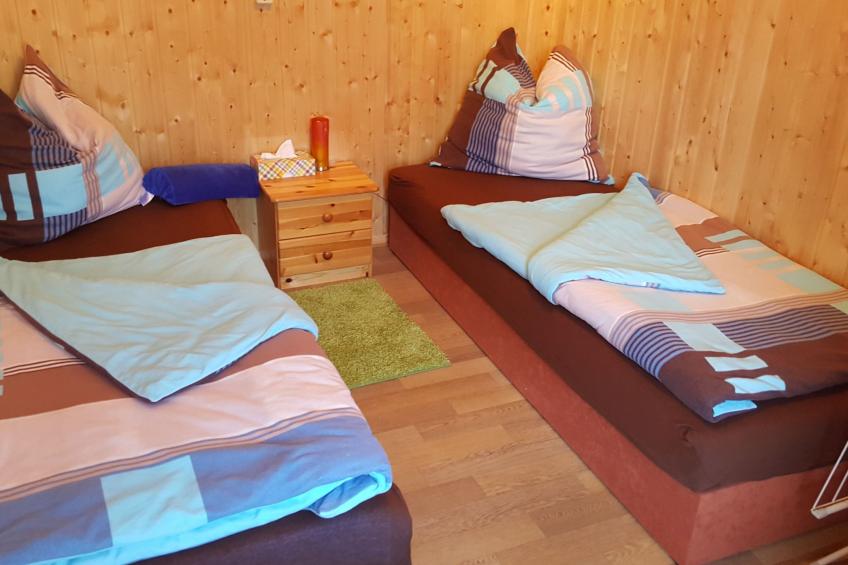 Holz-Bungalow mit Terrasse - foto 6