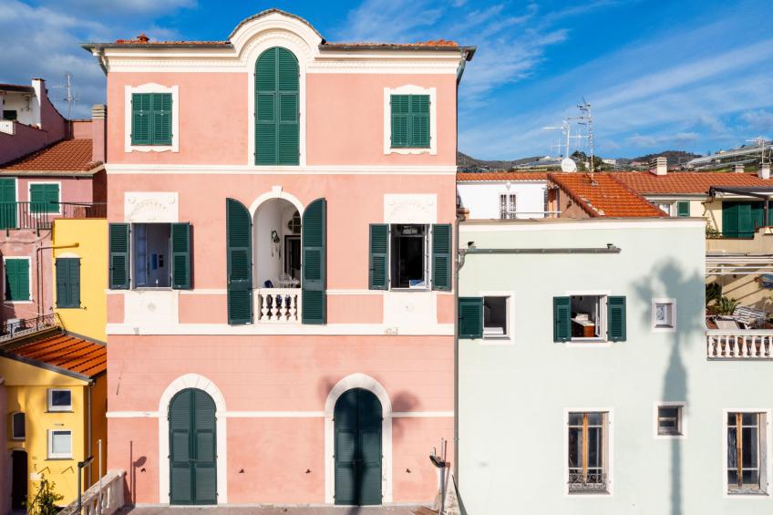 La Loggia sul mare