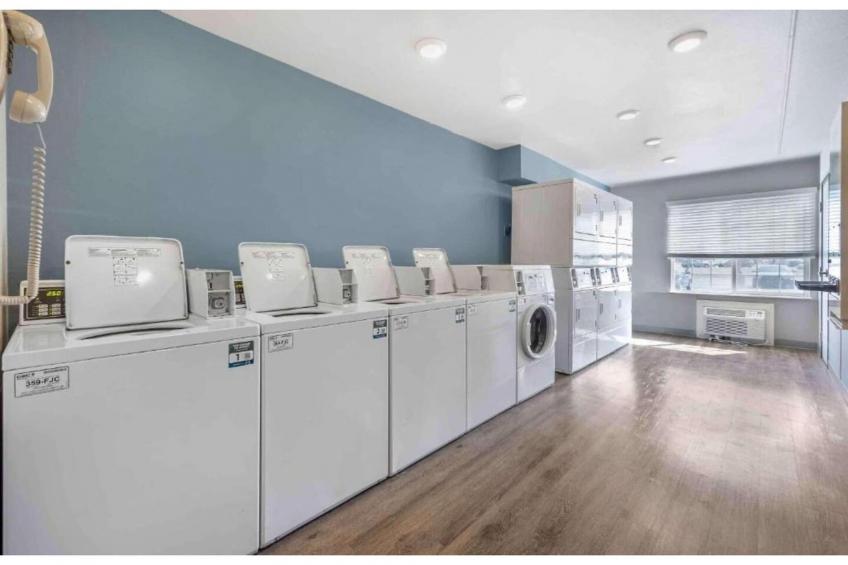 2 Full Beds | Non-Smoking, Kitchen - foto 26