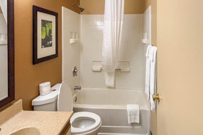 1 Queen Bed | Mob Acc Tub Ste Nsmk Sb Micfri - foto 29