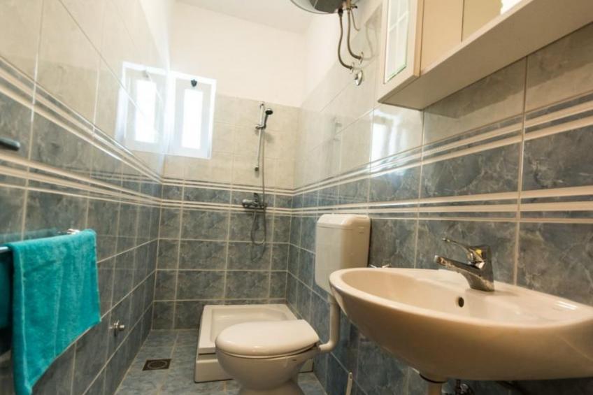 Klimatisiertes Gästezimmer mit Blick auf den Pinienwald - foto 6