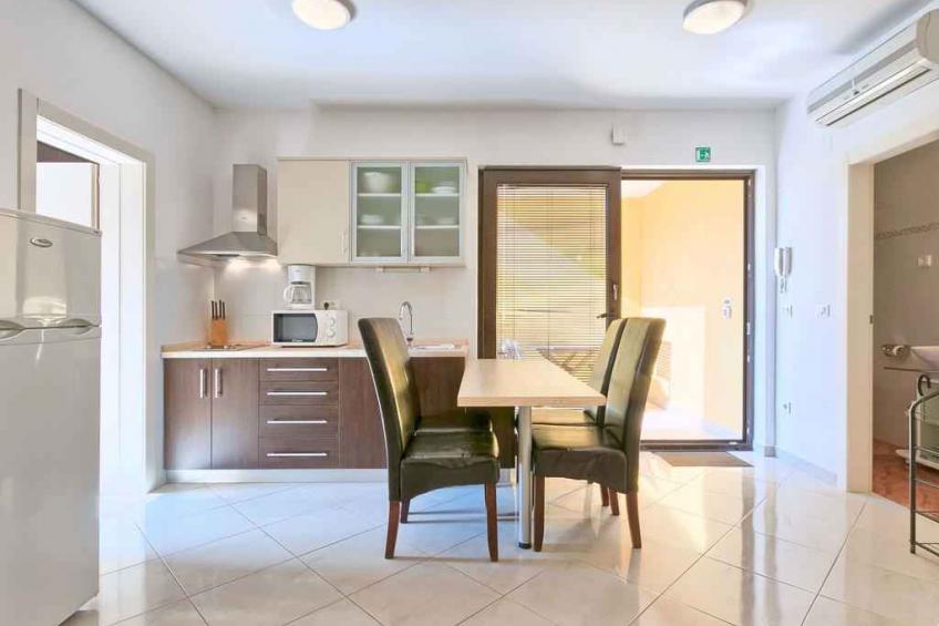 Holiday apartment with terrace and air conditioning - BF-Y93G - foto 13