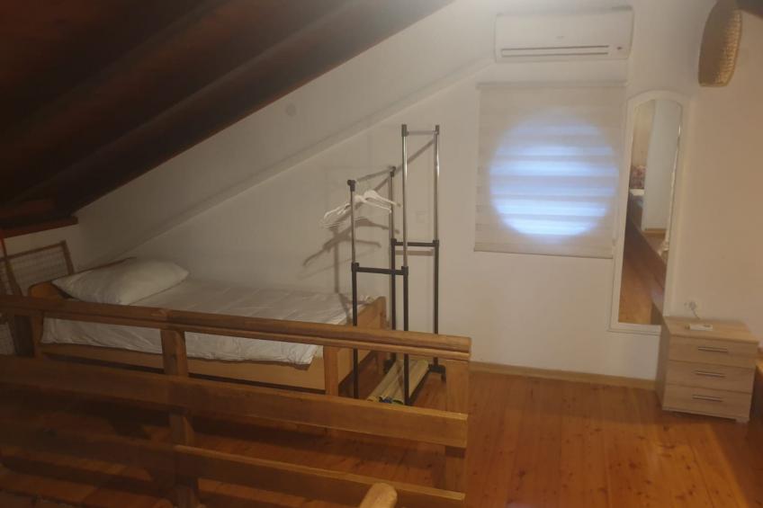 Am Fluss gelegenes Haus mit Galerieschlafplätzen - foto 33