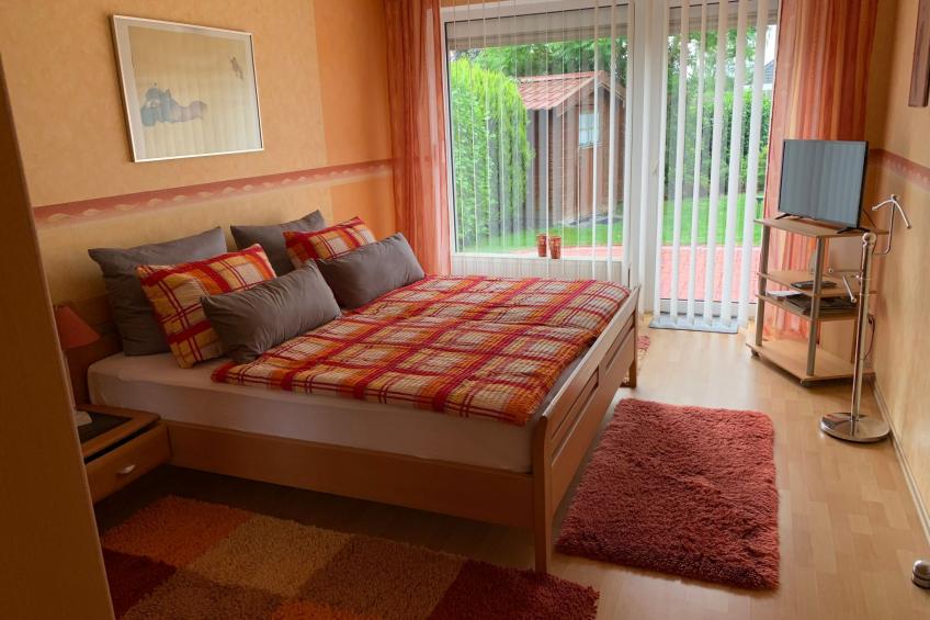 in Hage mit Garten, Terrasse und Grill - foto 13