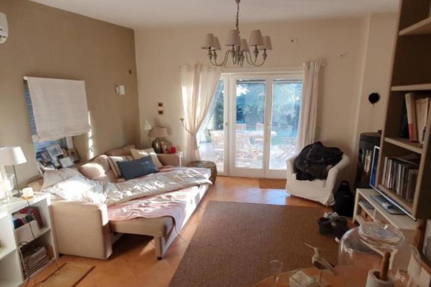 Seafront Dreamy Holiday Home Spina with Pool - Two Bedroom Holiday Home with Pool