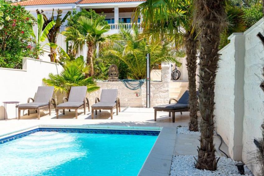 Suartini Viganj mit einem Pool - foto 54