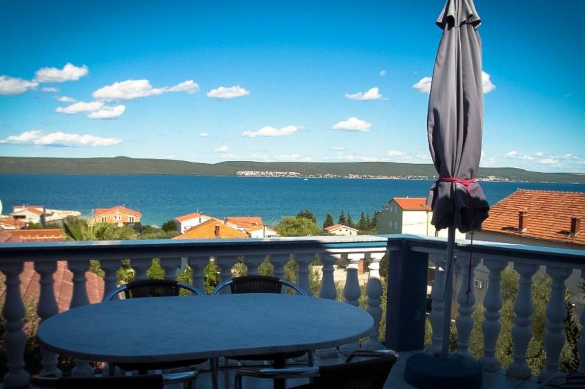 für vier Personen mit Balkon im ersten Obergeschoss gelegen - foto 2