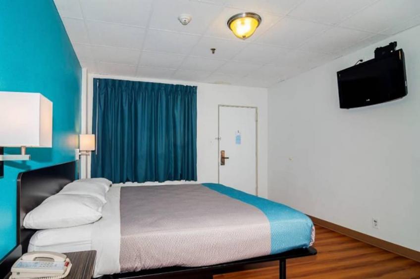 1 Queen Bed  Smoking - foto 17