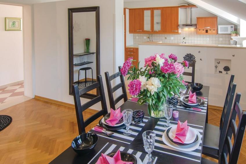 Three Bedroom Apartment with Pool - foto 4