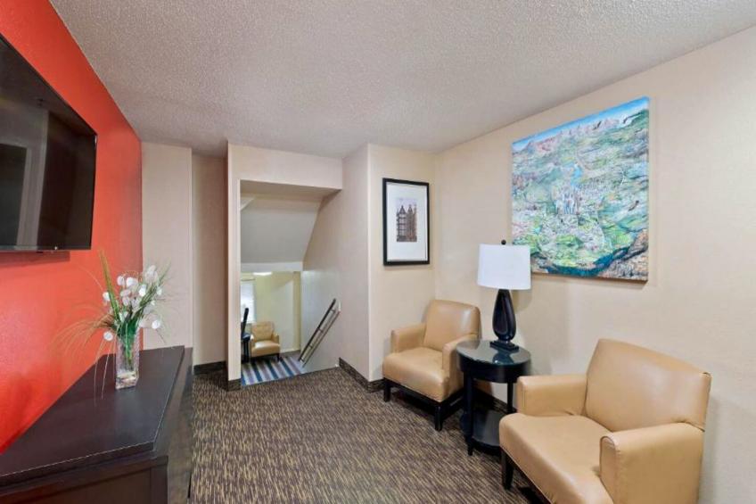 2 Queen Beds | Suite, Non-Smoking, Micfridge - foto 32