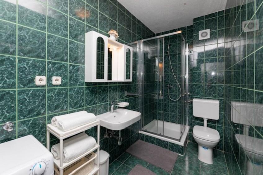 Villa Supetar Garden - Two Bedroom Apartment with Terrace - foto 18