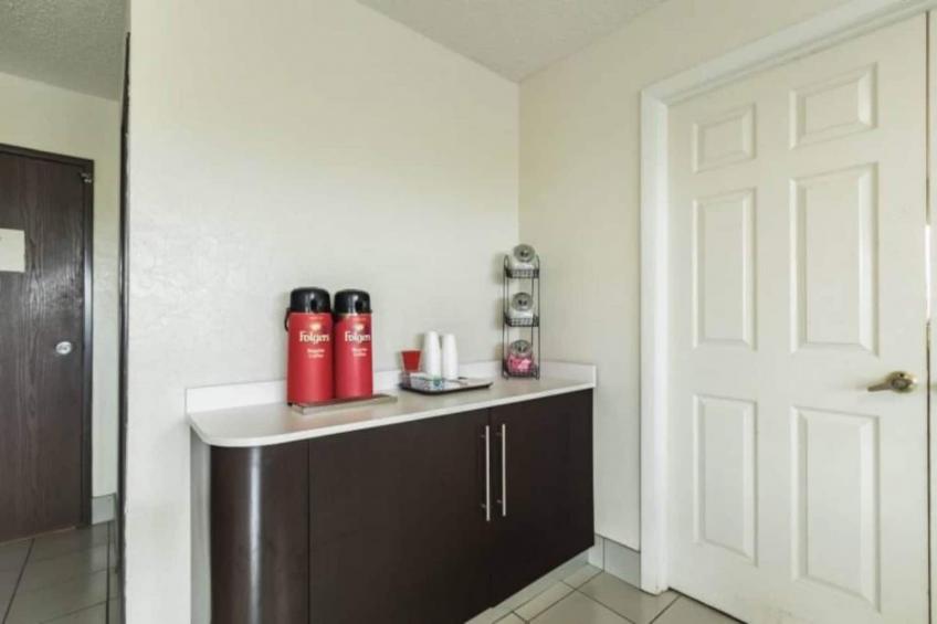 2 FULL BEDS  NON-SMOKING MICFRIDGE - foto 5