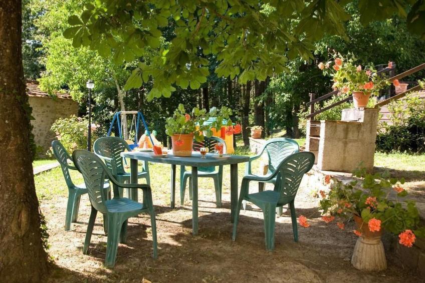 Wohnung in einer alten Villa mit Schwimmbad - foto 9