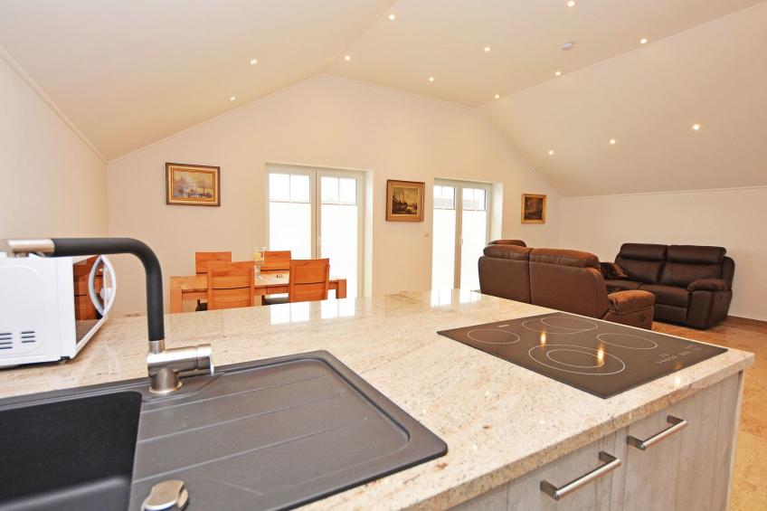 Merzijana Dachgeschoss in Stinteck - foto 10