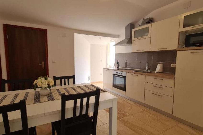 Apartment with One Bathroom - foto 6