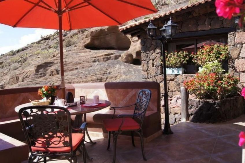 Schlafen in einer vulkanischen Höhle - foto 3