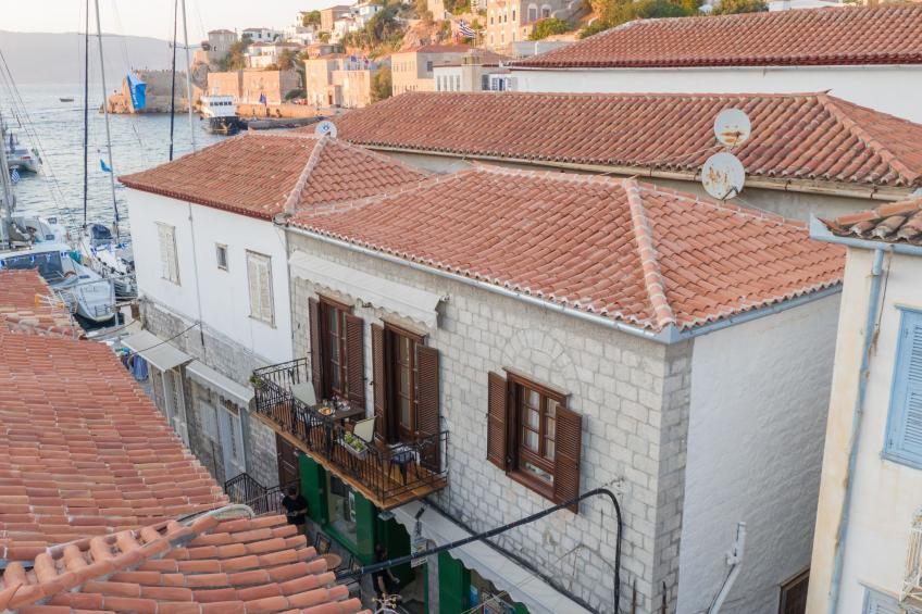 mit Blick auf das Wasser