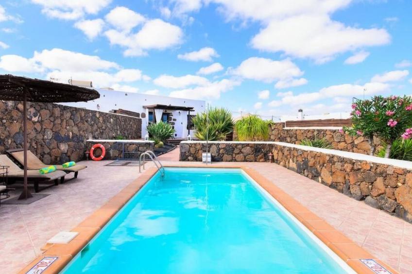 mit privatem Pool für 3 Personen + 1 Kind ca. 80 m² in Güime, Lanzarote (L