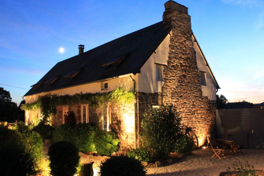 in Sourdeval Les Bois mit Garten - foto 26