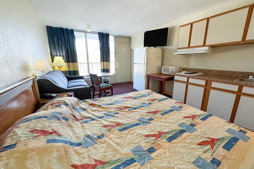 King Bed with Jetted Tub - foto 45