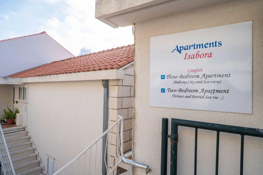 Apartments Isabora - Comfort Three-Bedroom Apartment with Balcony and Sea View (Second Floor) - foto 23