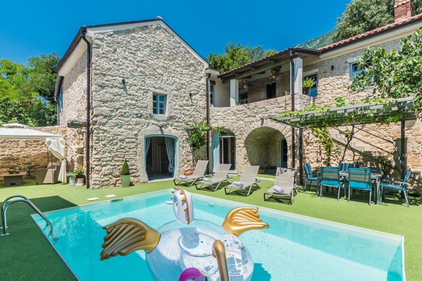 Ferienvilla "Ivka" mit Blick auf das Wasser - foto 4