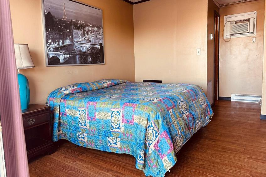 Queen Bed Non-Smoking - foto 13