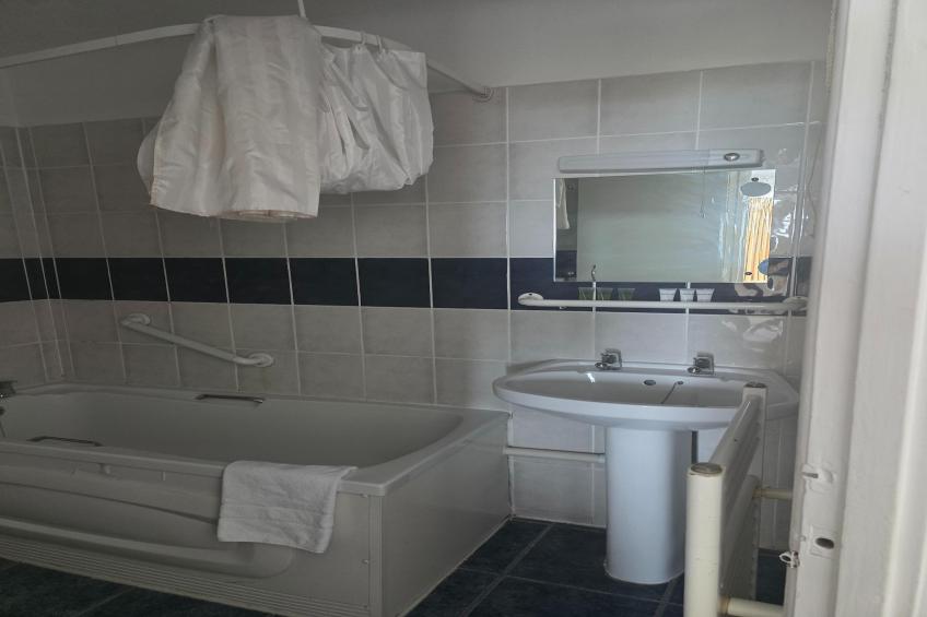 Russel Triple Room - foto 9