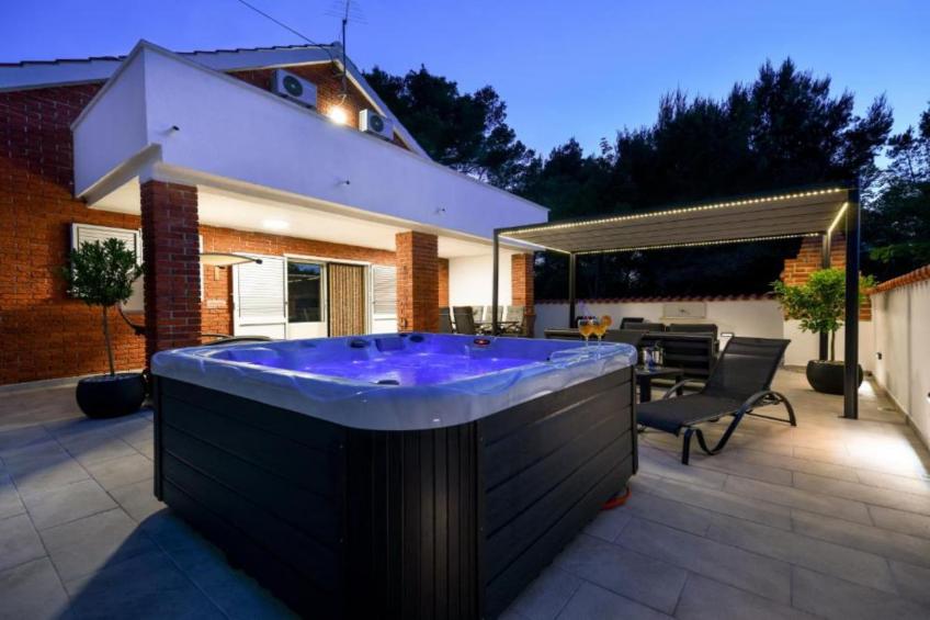 Four Bedroom Villa With Hot Tub - foto 29