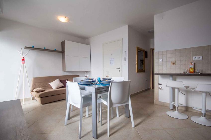Vakantiewoning in de oude binnenstad en in de buurt van het strand - VW-ZRMD - foto 12