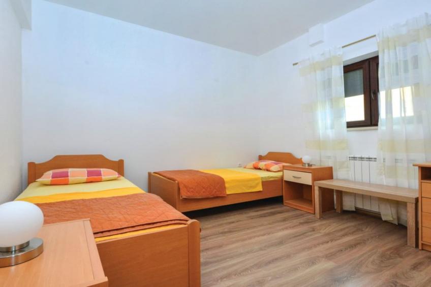 Sobe Melada - Triple Bed Room with Balcony and View (A1) - foto 2
