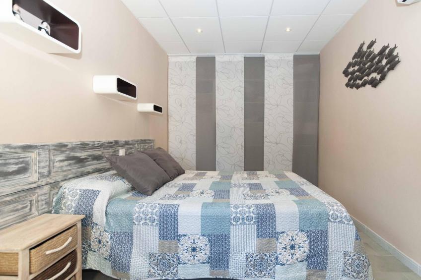 1233 VILA NEUS con piscina - foto 16