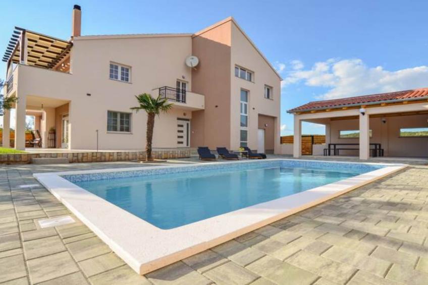 Villa With Pool - foto 23