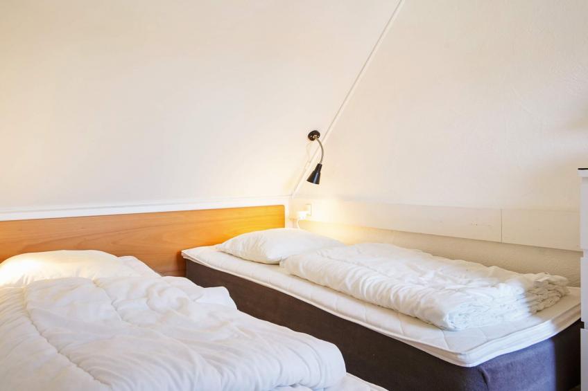 3 room - foto 8