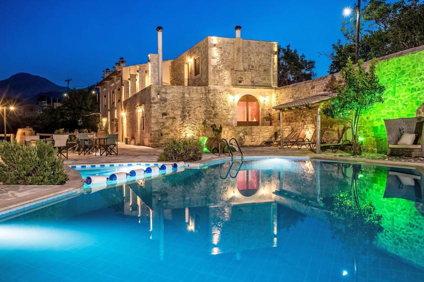 Neue Villa Myre 3, Privater Pool und 3 Wohnungen