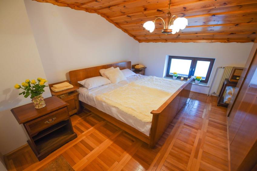 Cozy Luxe Holiday Home with Natural Thermal Bath - Seven Bedroom Holiday Home - foto 13