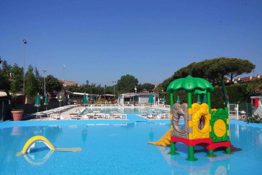 Holiday house on campsite in the pine forest - BF-NX2CW - foto 4