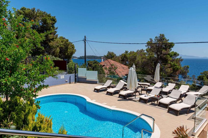 Holiday apartment with terrace, outdoor pool and sea views - BF-ZYTDP