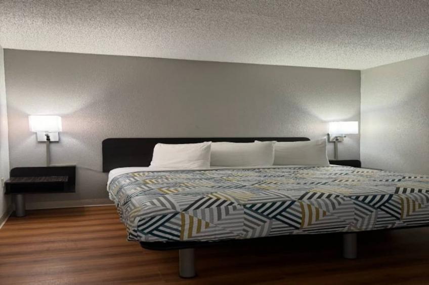 1 Queen Bed  Non-Smoking - foto 14