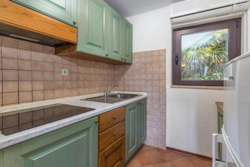 Apartment Villa Mirna - One Bedroom Apartment with Balcony and Garden View - foto 5