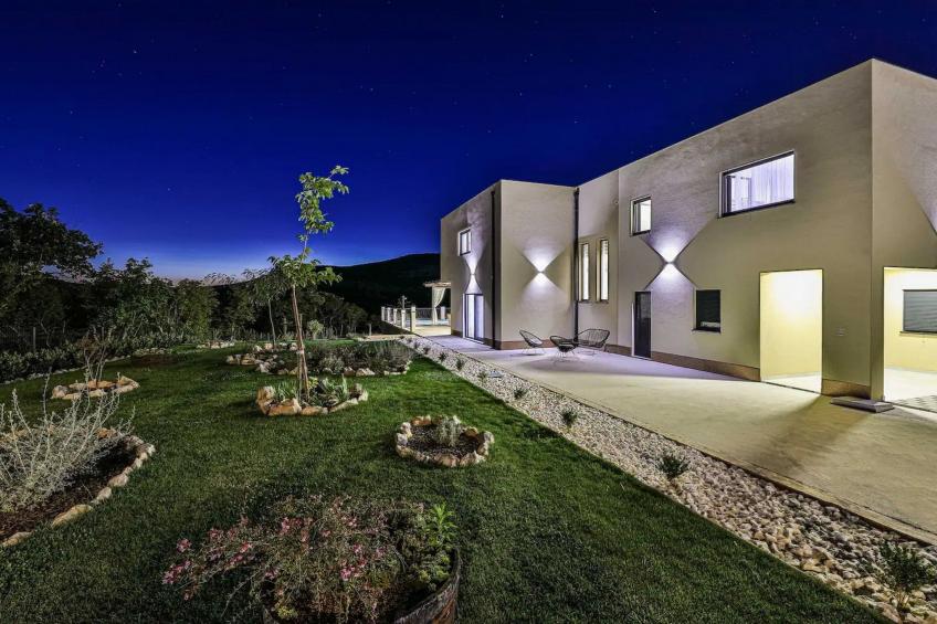 Luxurious Sanctuary Villa Primorski Dolac with Pool - Three Bedroom Villa with Pool - foto 19