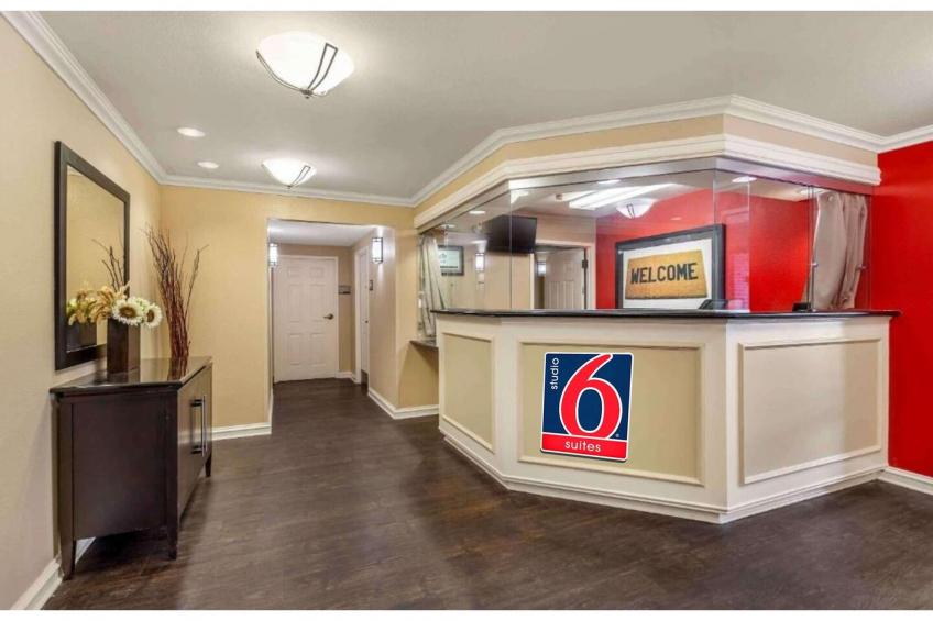 Spacious 2 Queen Beds Nsmk  Kitchen  Studio 6 Vernon Hills - foto 4