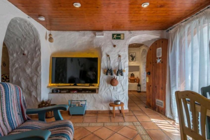 Höhlenhaus der Stille - foto 3