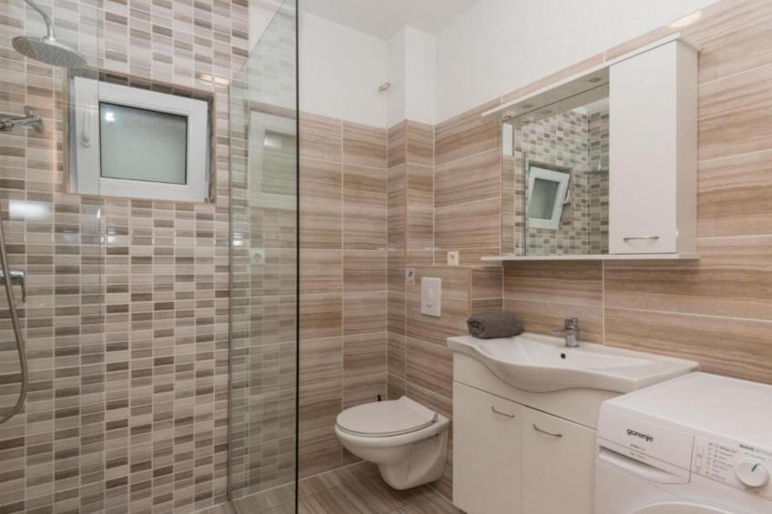 Ana mit Pool und Jacuzzi - foto 27