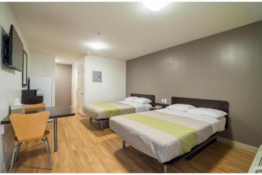2 Full Beds  Smoking Kitchen - foto 6
