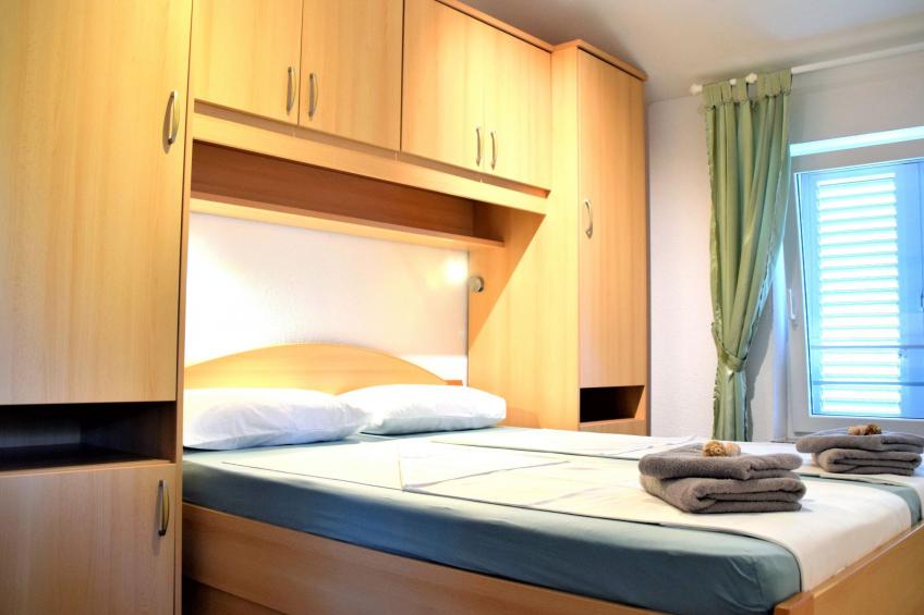 für vier Personen mit Balkon im ersten Obergeschoss gelegen - foto 12