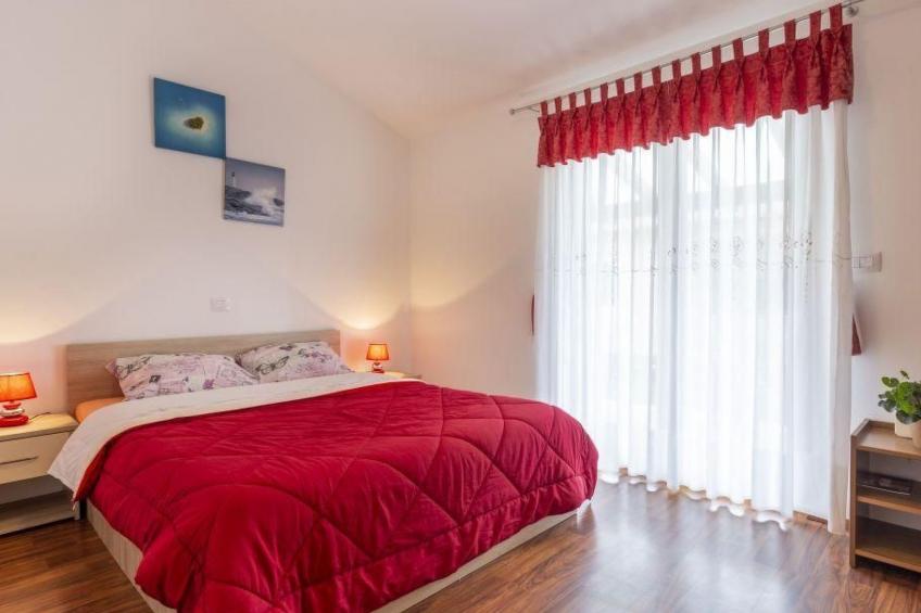 "Villa Mirela" mit Terrasse - foto 13