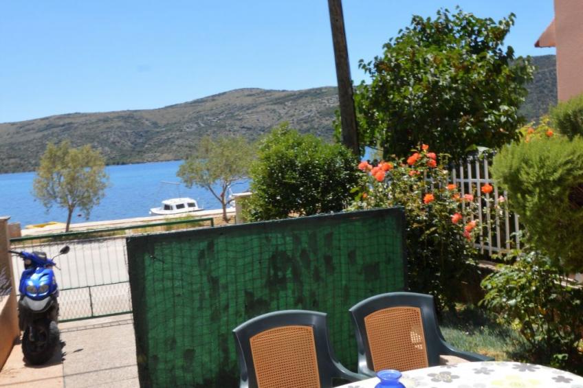 Wohnung in Poljica mit Garten und Terrasse - foto 21