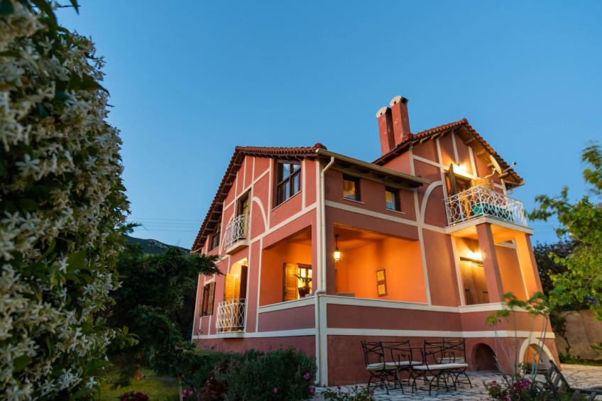 Idyllisch gelegene und luxuriöse Villa mit Veranda und Pavillon - foto 42